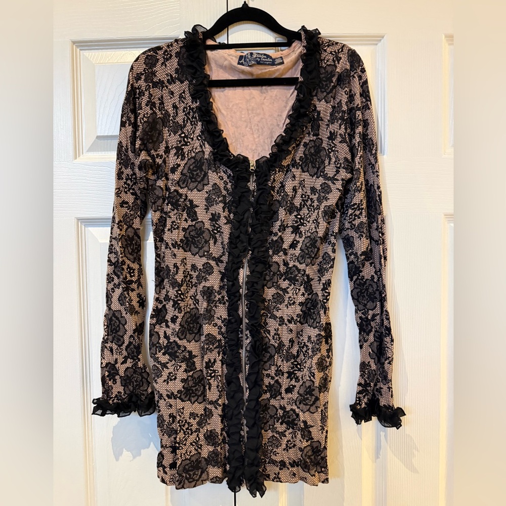 Twelve by Twelve Black and Tan Lace Robe